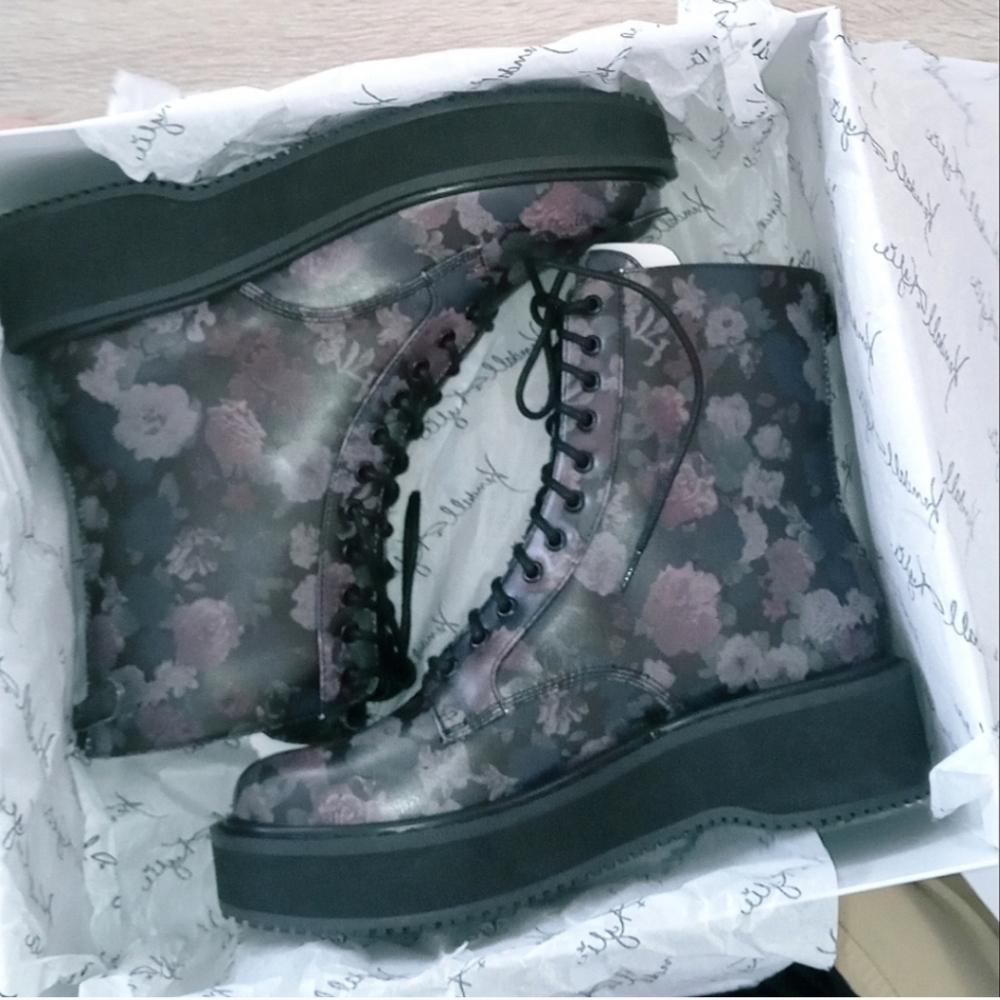 Kendall & Kylie Floral Combat Boots Women's Size 6.5 NWT - NIB - Picture 3 of 11